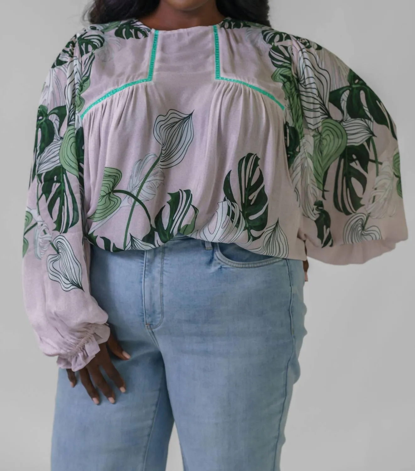 -Bl^Nk- - TIARA TOP