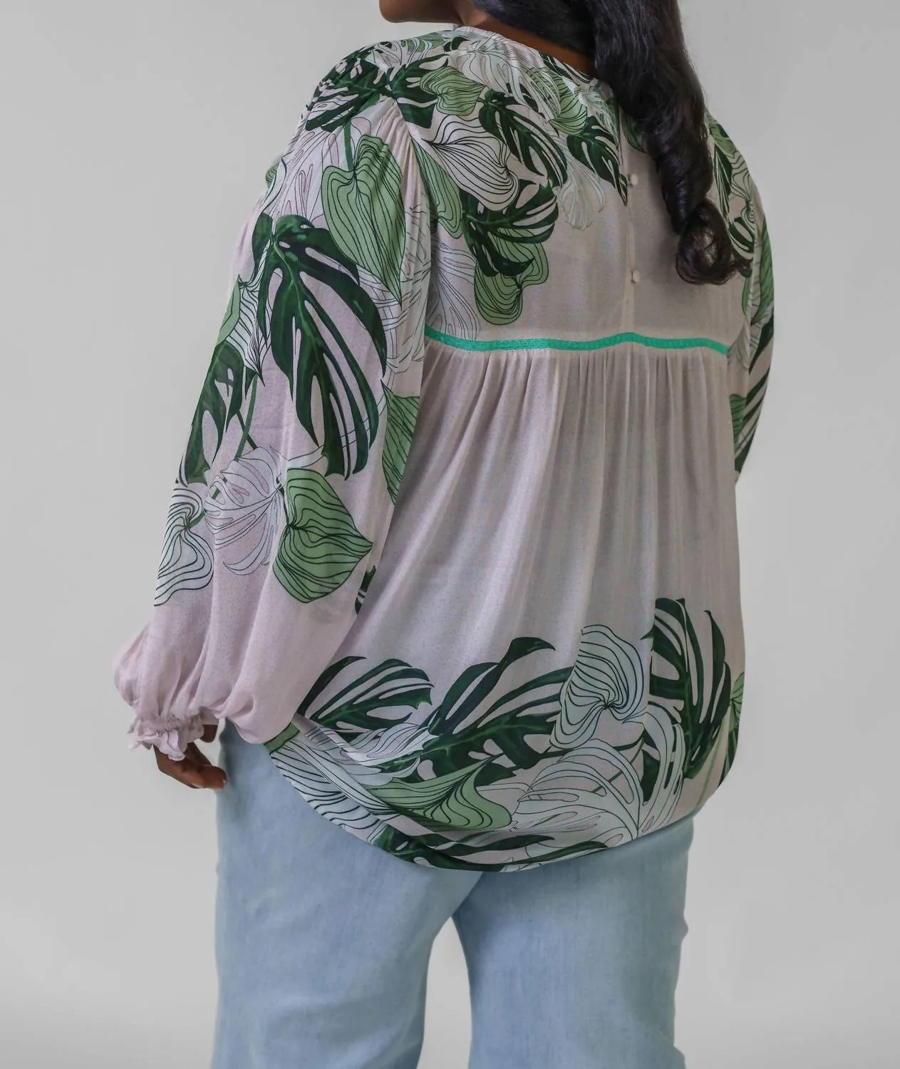 -Bl^Nk- - TIARA TOP