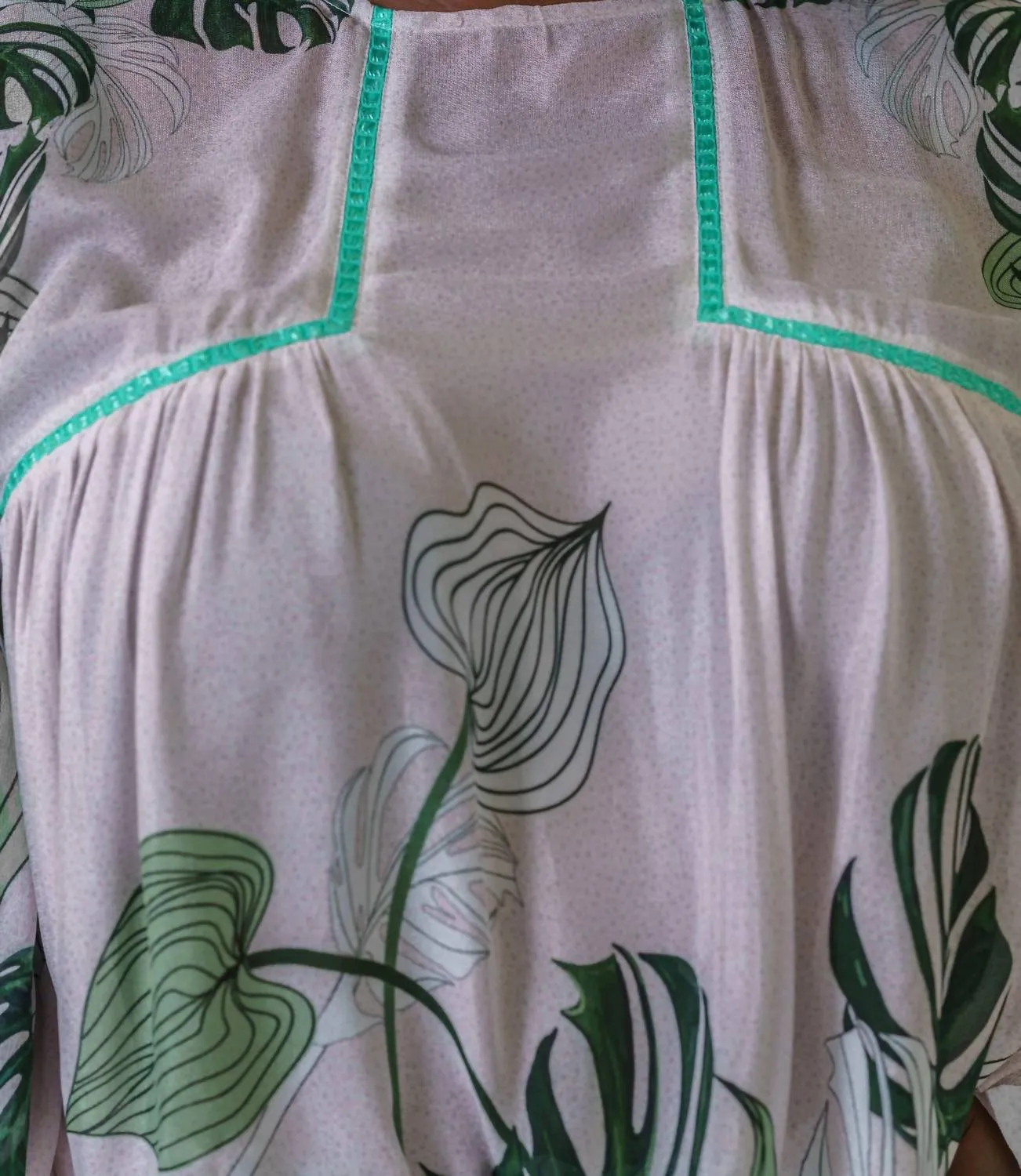 -Bl^Nk- - TIARA TOP