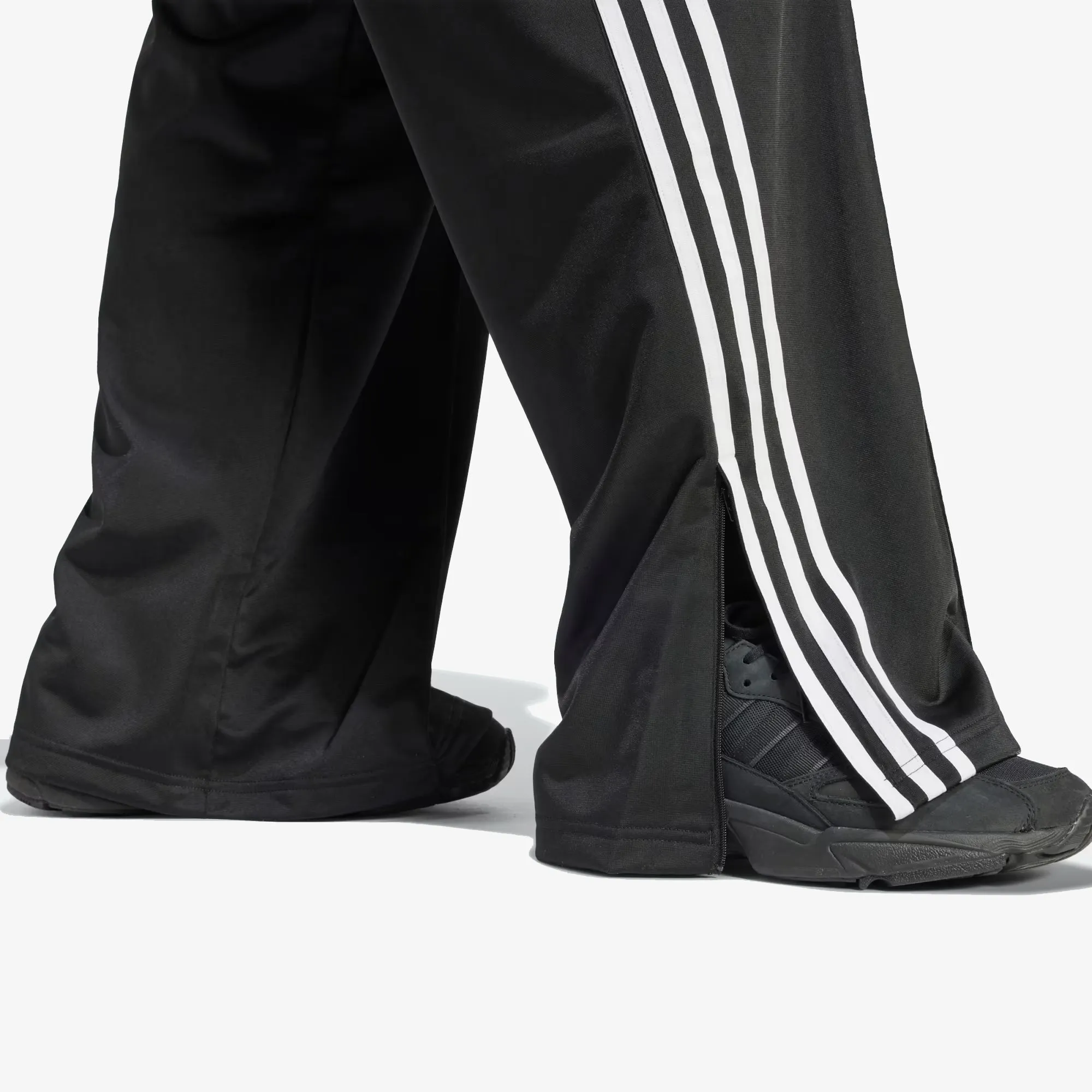Adidas Originals | WMN'S FIREBIRD LOOSE TRACK PANTS  { BLACK