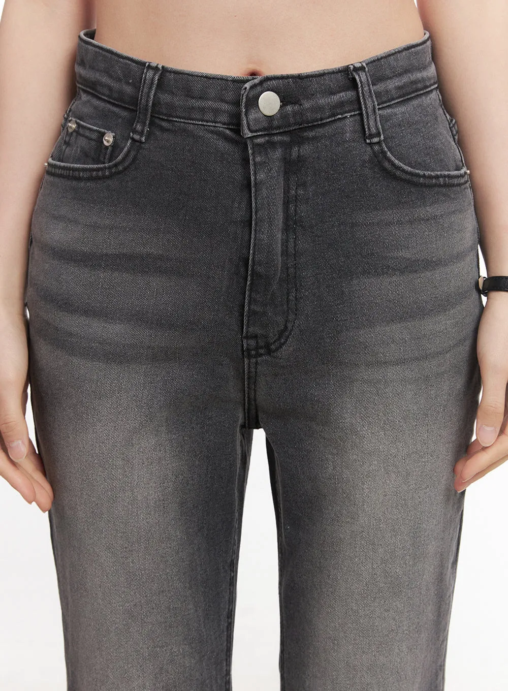 Jiselle Washed Flared Jeans CA502